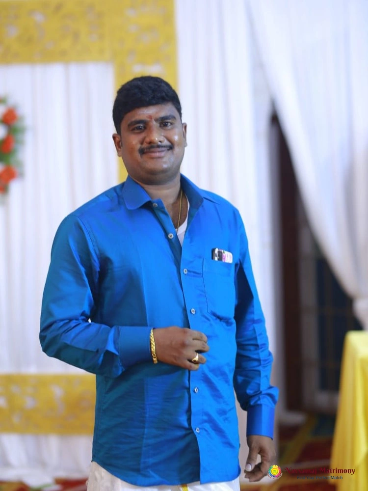 Karthikeyan Ealumalai - Vanniyar Groom